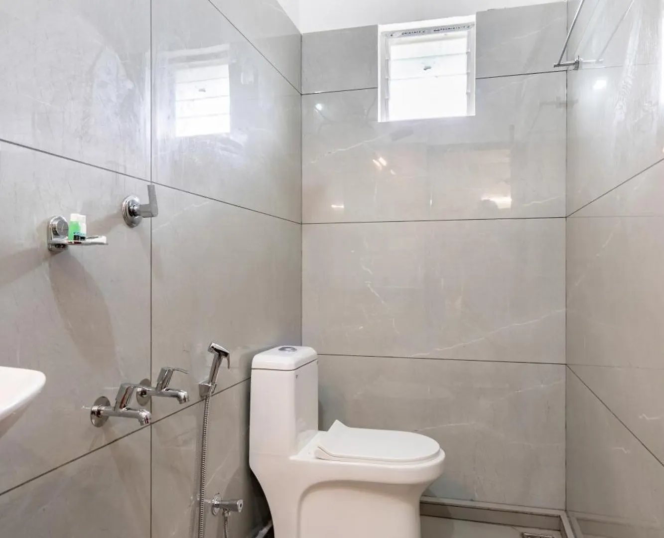 מלון Thrissur D Nest Inn