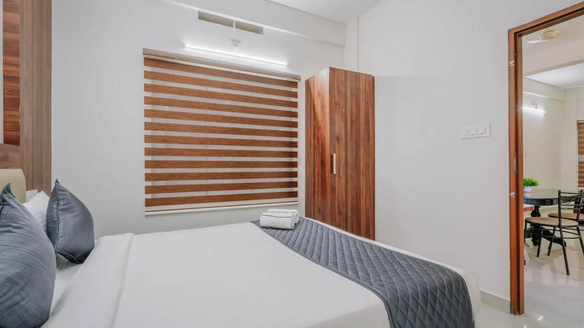 Thrissur D Nest Inn 2*,  הודו